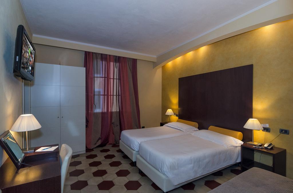 Hotel Novecento Pisa Exterior foto